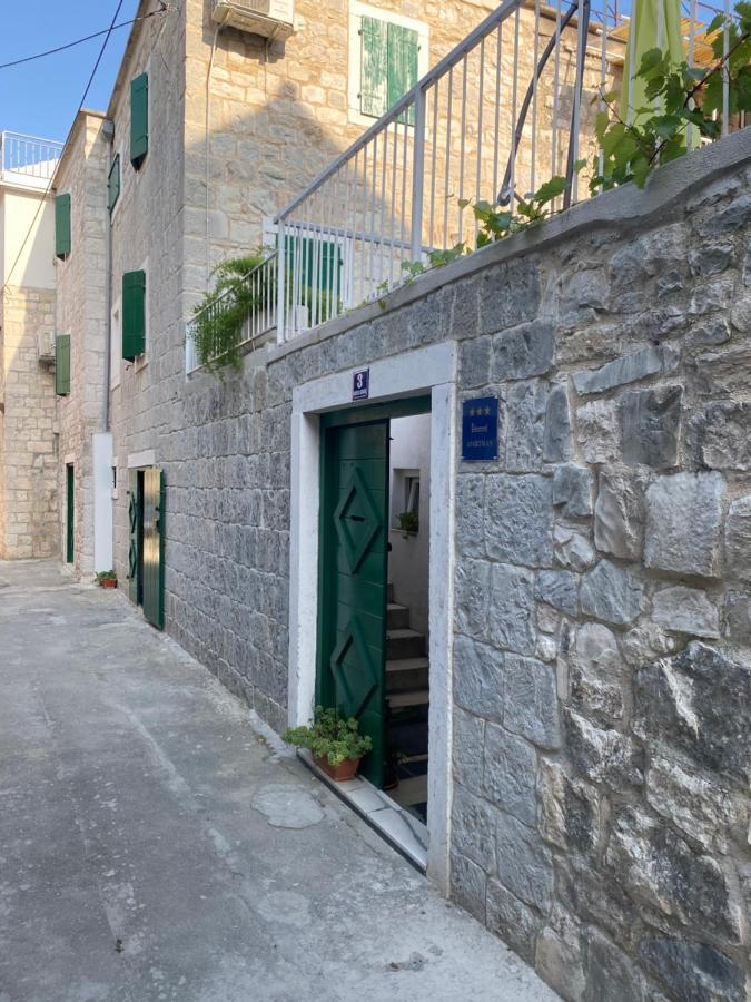 Apartment Stari Dvor Kaštela Екстериор снимка