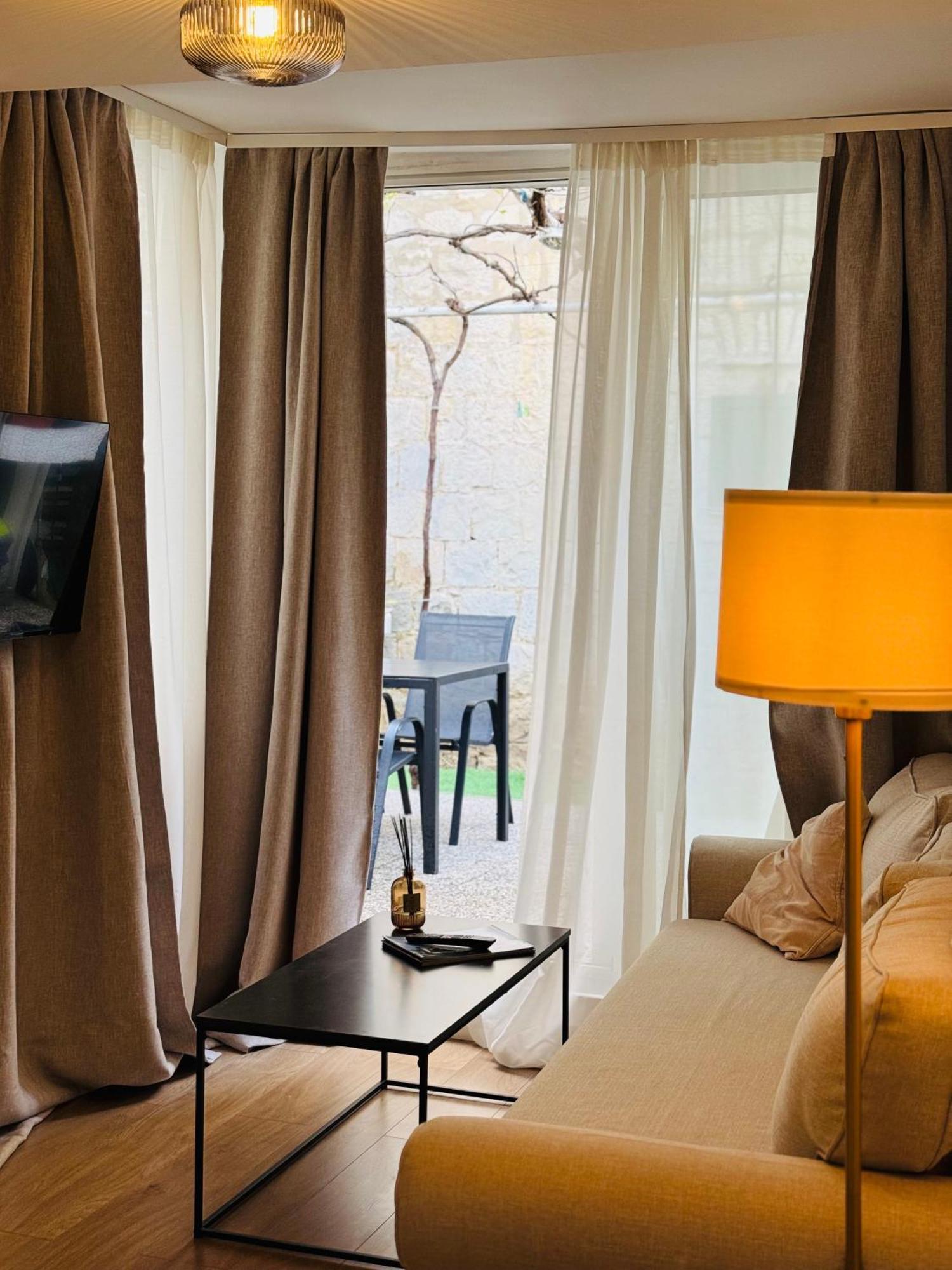 Apartment Stari Dvor Kaštela Екстериор снимка