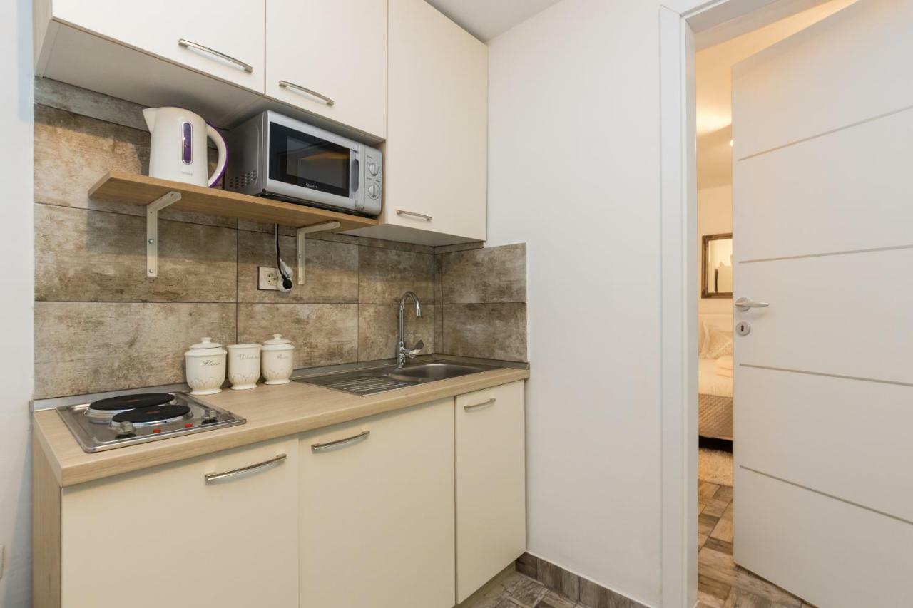 Apartment Stari Dvor Kaštela Екстериор снимка