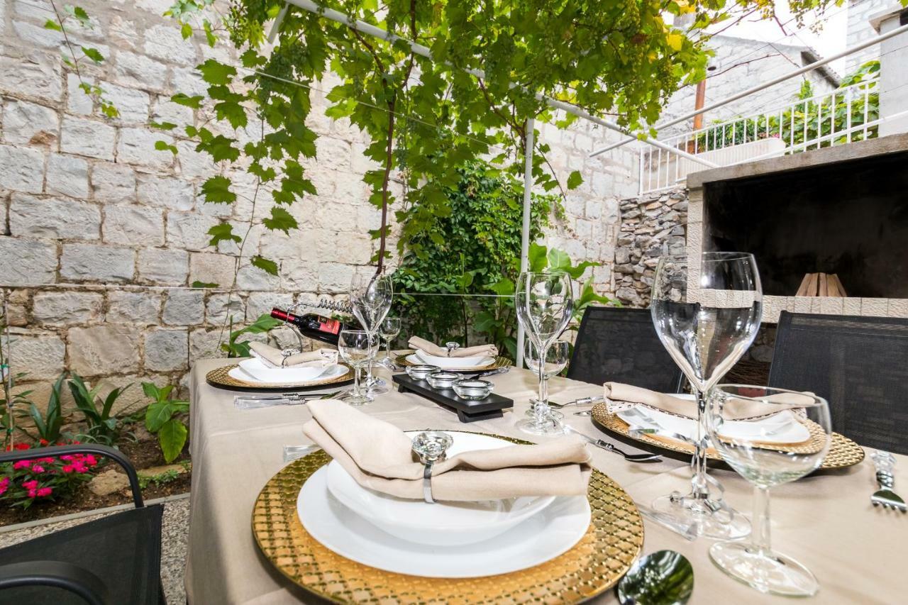 Apartment Stari Dvor Kaštela Екстериор снимка