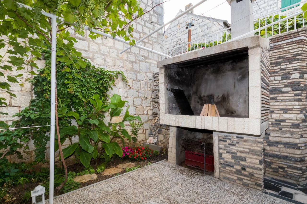 Apartment Stari Dvor Kaštela Екстериор снимка