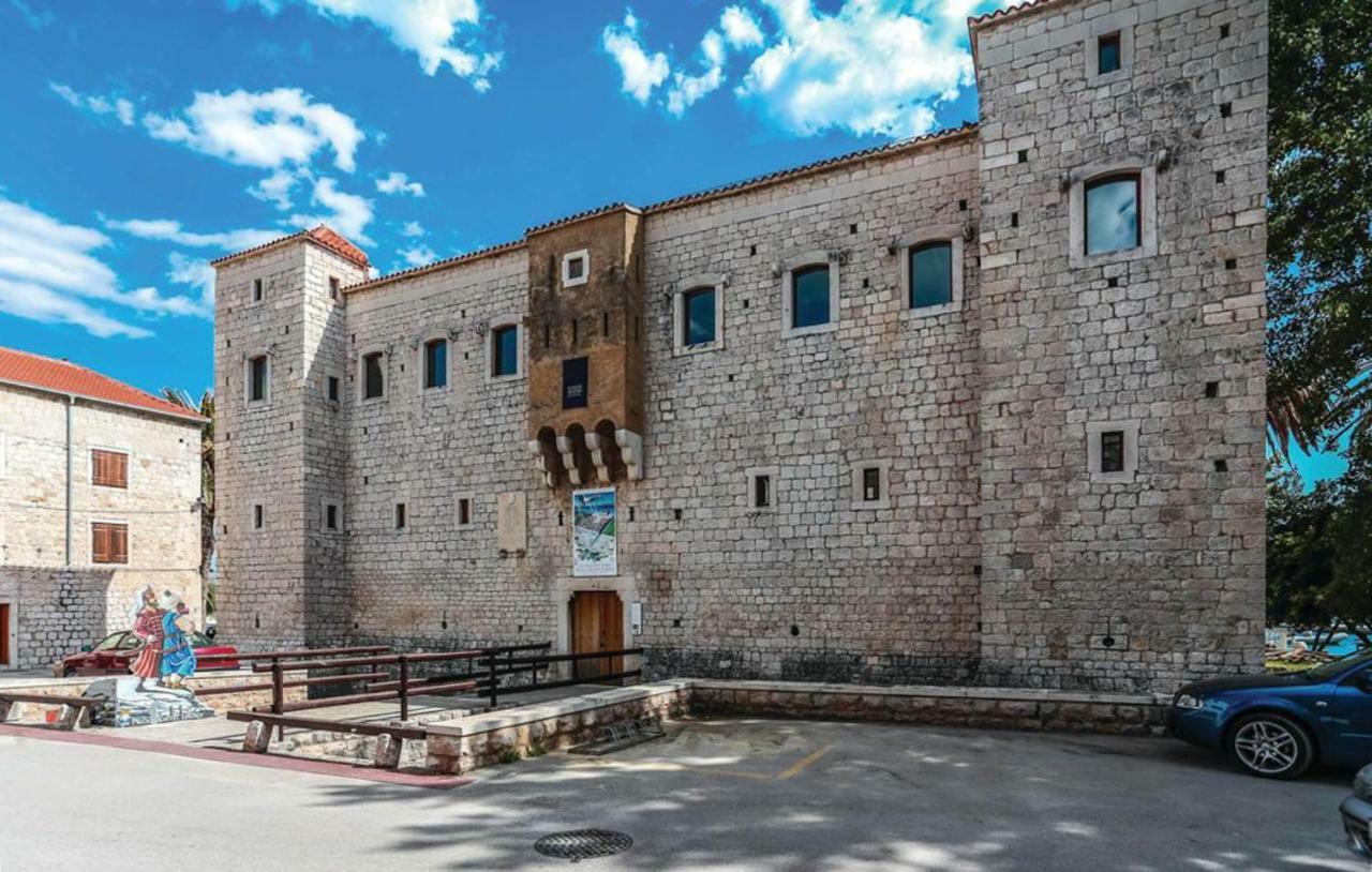 Apartment Stari Dvor Kaštela Екстериор снимка